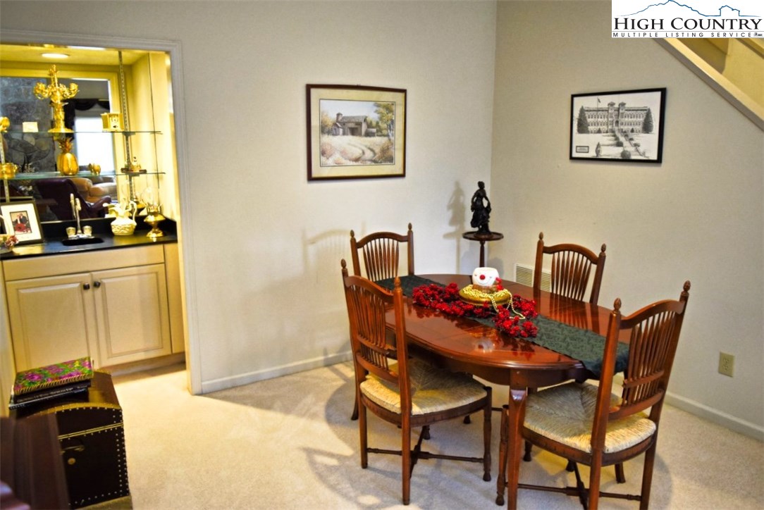 130 Highland Ridge Road Blowing Rock, NC 28605 - Photo 14 of 39 Gallery Image 14