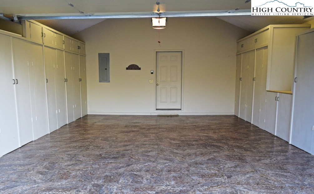 130 Highland Ridge Road Blowing Rock, NC 28605 - Photo 37 of 39 Gallery Image 37