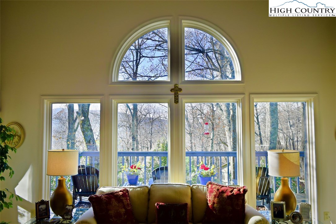 130 Highland Ridge Road Blowing Rock, NC 28605 - Photo 6 of 39 Gallery Image 6
