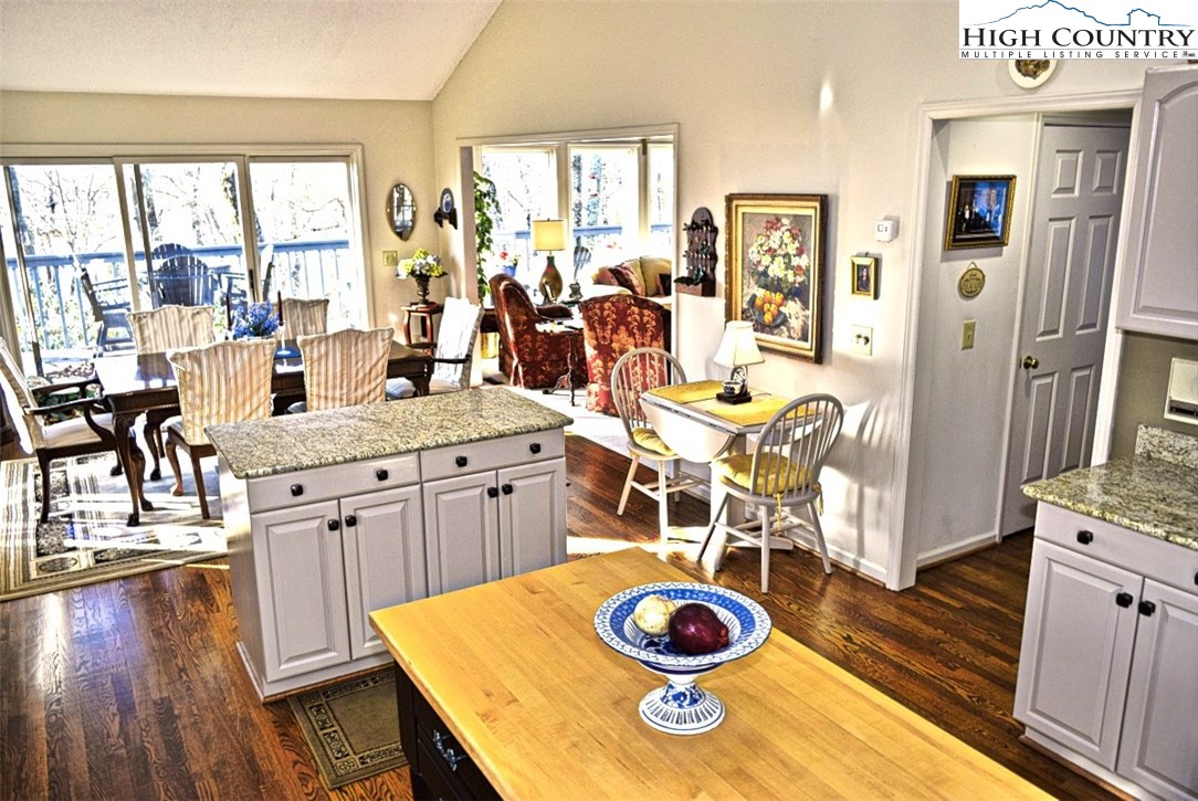 130 Highland Ridge Road Blowing Rock, NC 28605 - Photo 7 of 39 Gallery Image 7