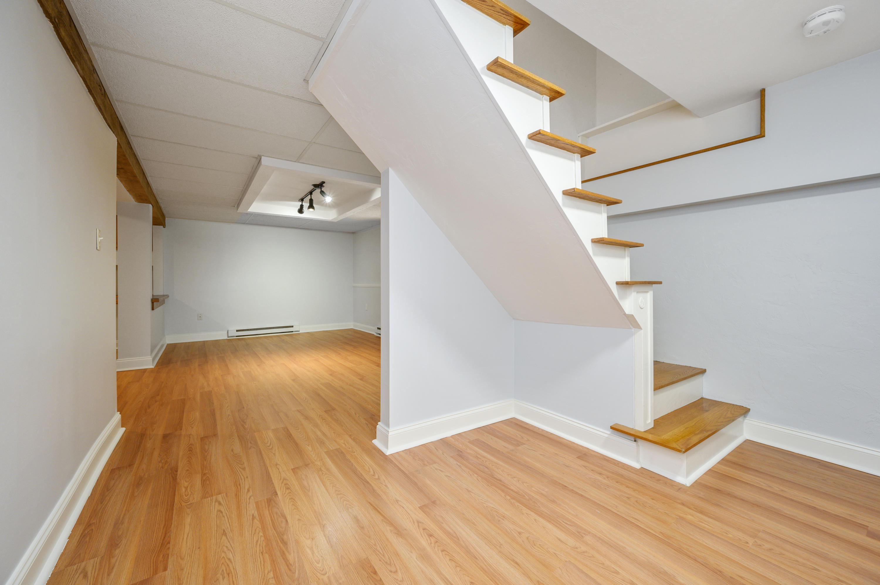 11 Center Road Plymouth, MA 02360 - Photo 13 of 20 012-photo--8289527