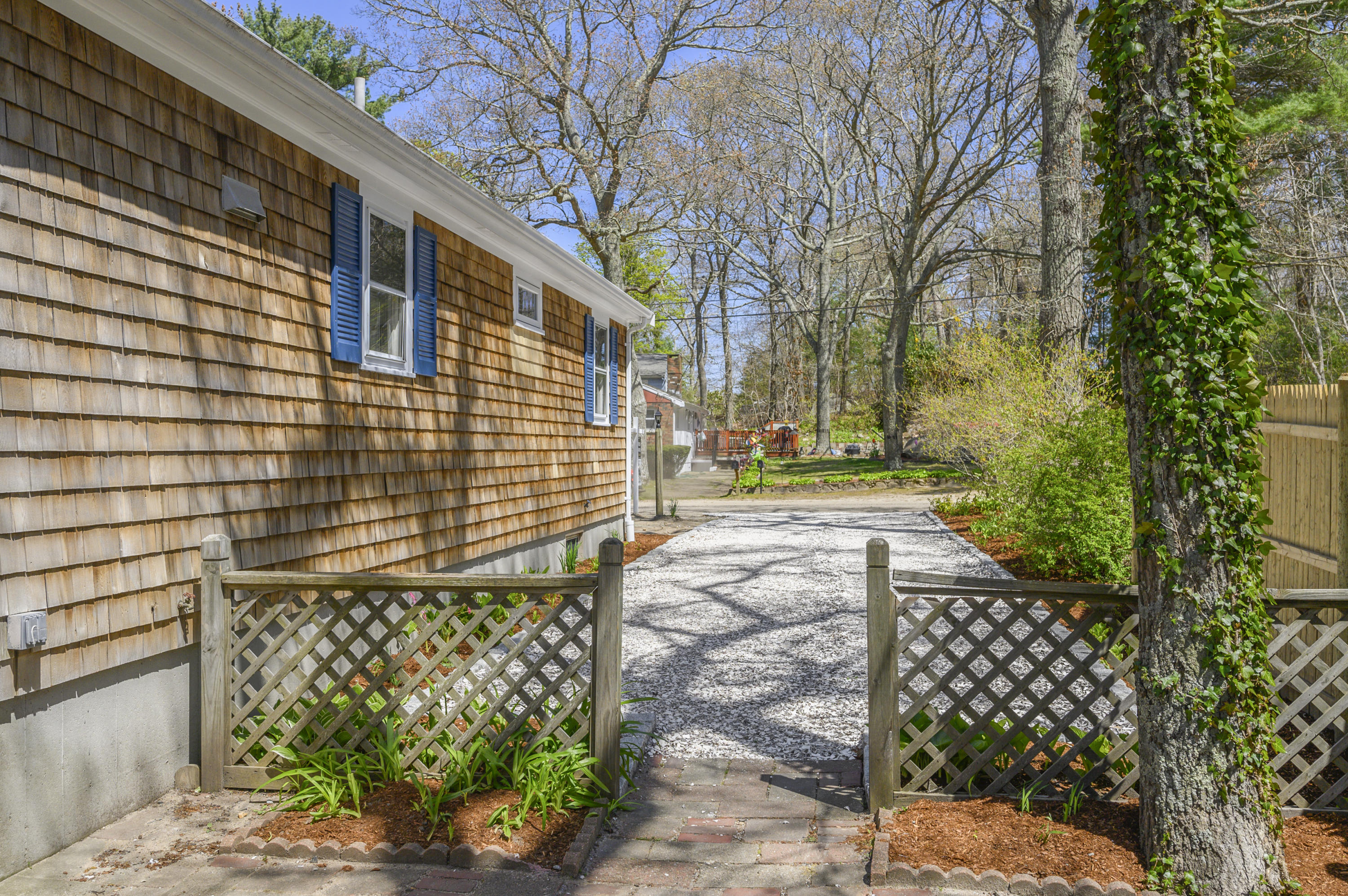 11 Center Road Plymouth, MA 02360 - Photo 18 of 20 017-photo--8289536