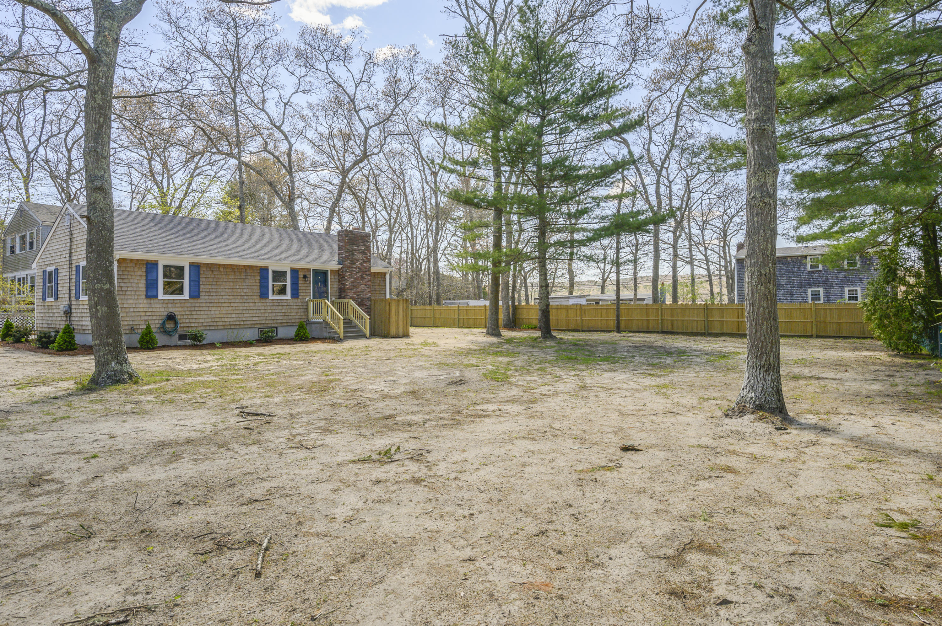 11 Center Road Plymouth, MA 02360 - Photo 2 of 20 001-photo--8289532