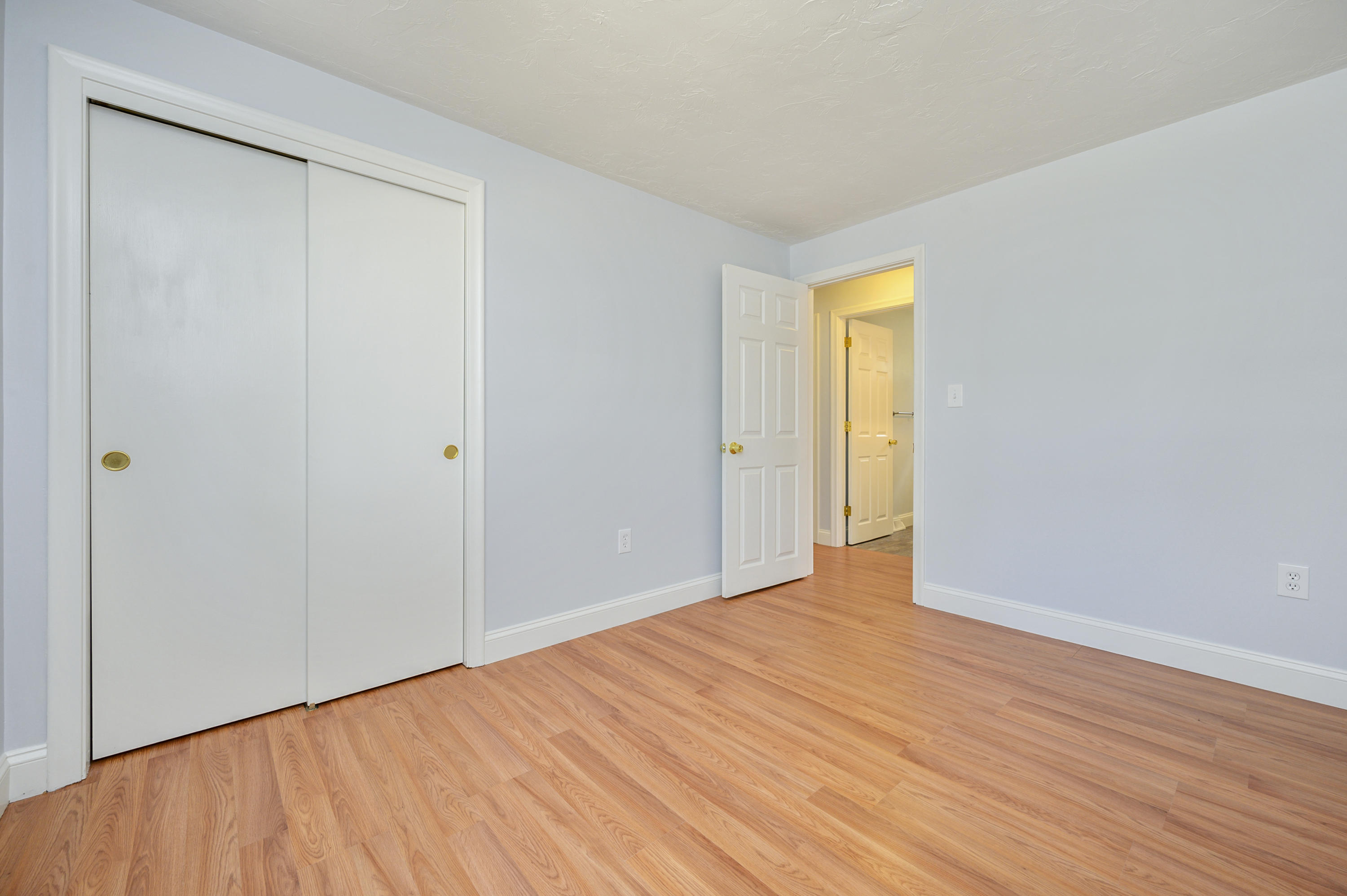 11 Center Road Plymouth, MA 02360 - Photo 7 of 20 006-photo--8289521