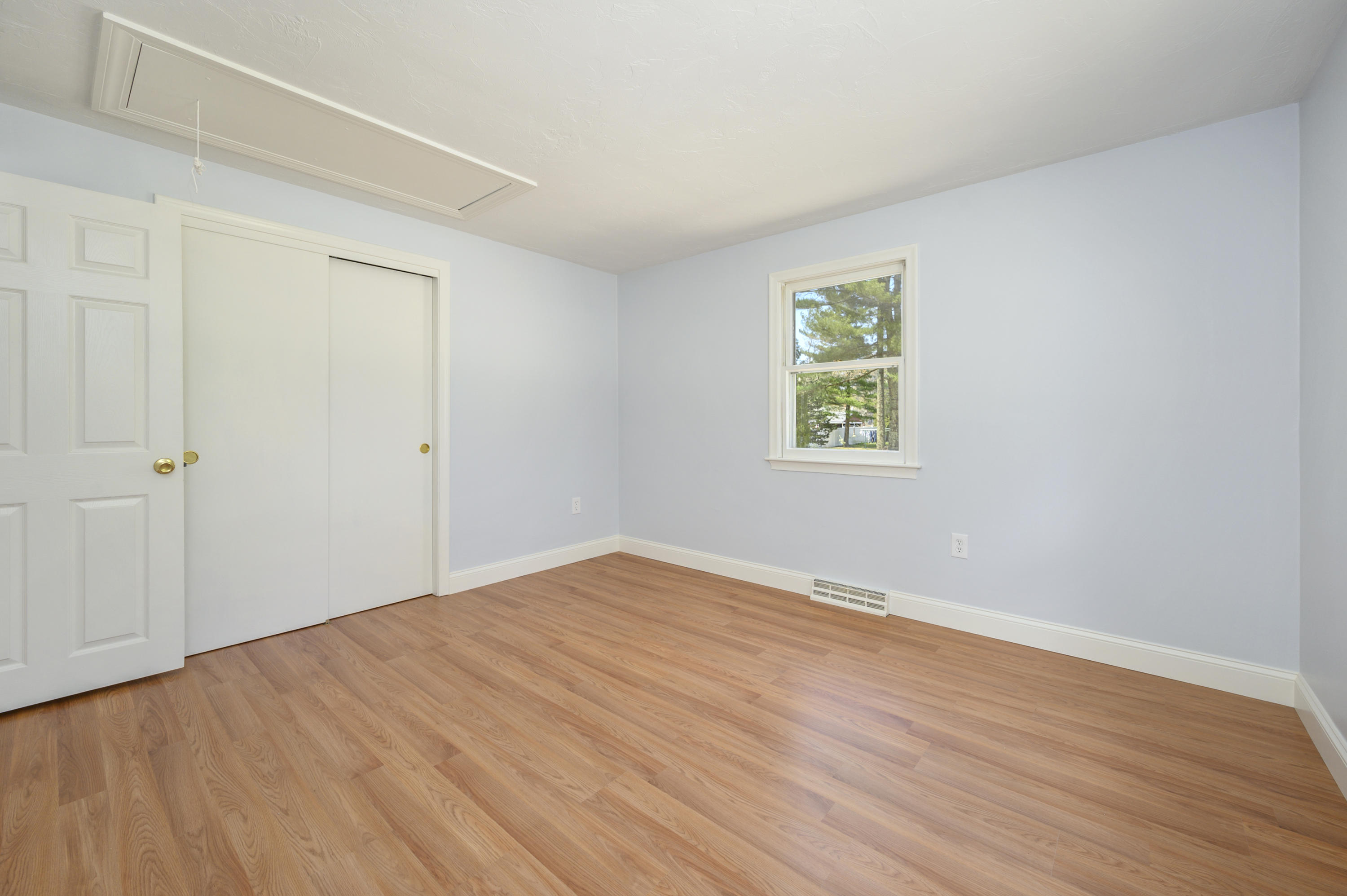 11 Center Road Plymouth, MA 02360 - Photo 8 of 20 007-photo--8289524