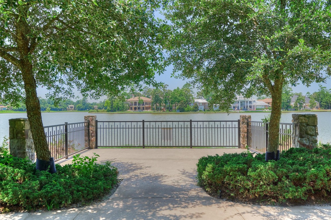 5402 White Birch Run Spring, TX 77386 - Photo 40 of 43 a view of a fence