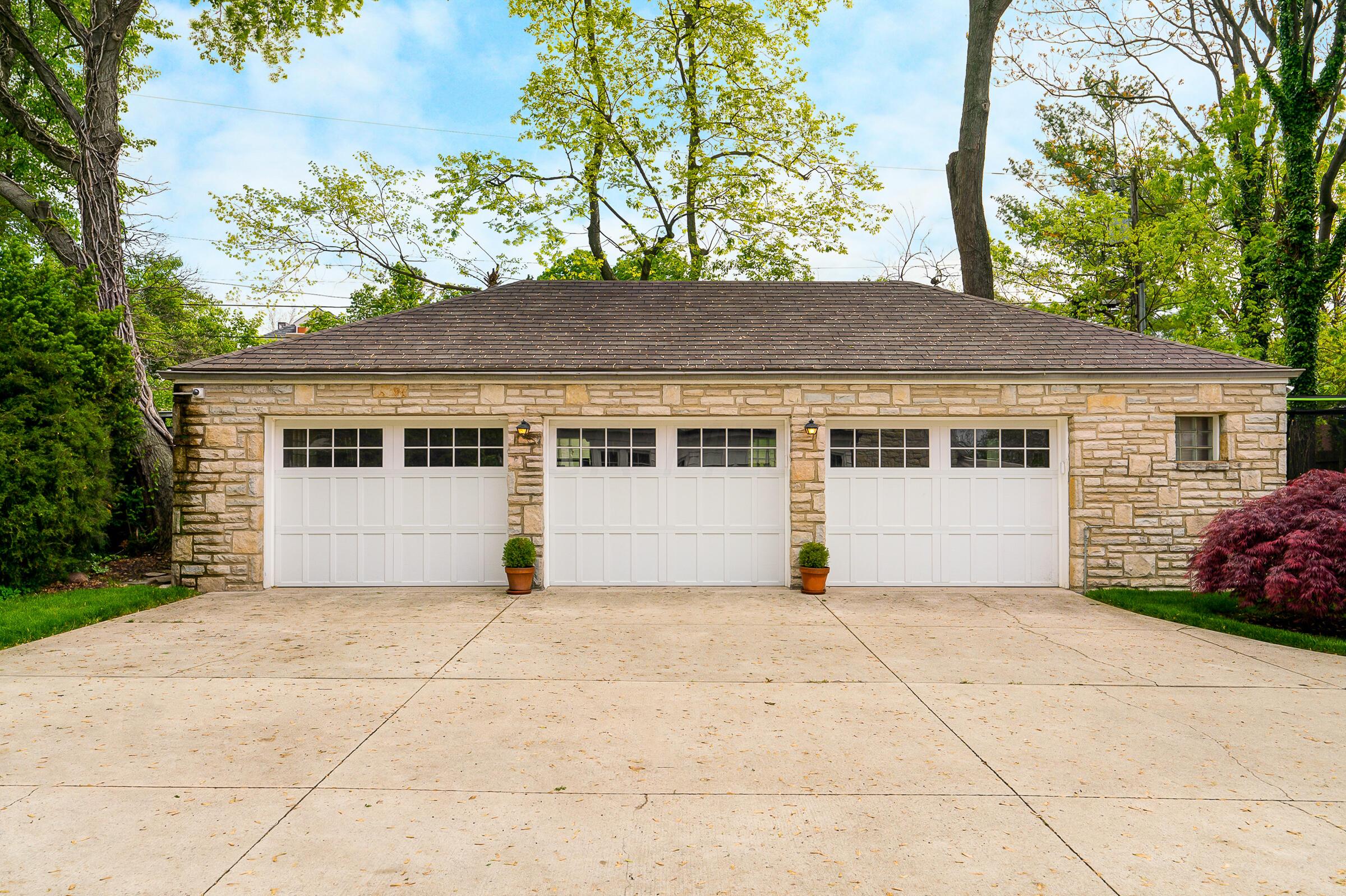 2074 Yorkshire Road Upper Arlington, OH 43221 - Photo 48 of 50