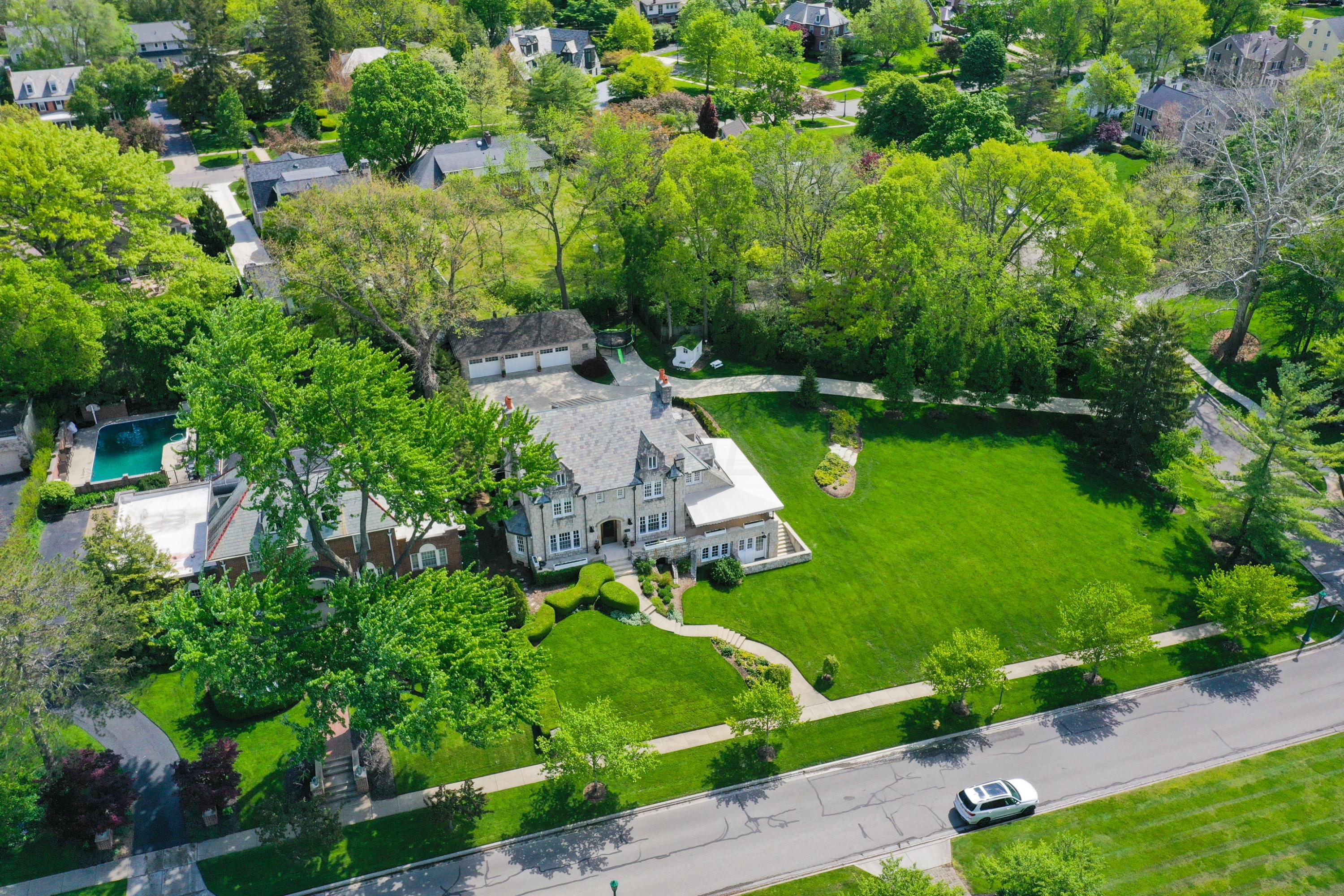 2074 Yorkshire Road Upper Arlington, OH 43221 - Photo 49 of 50