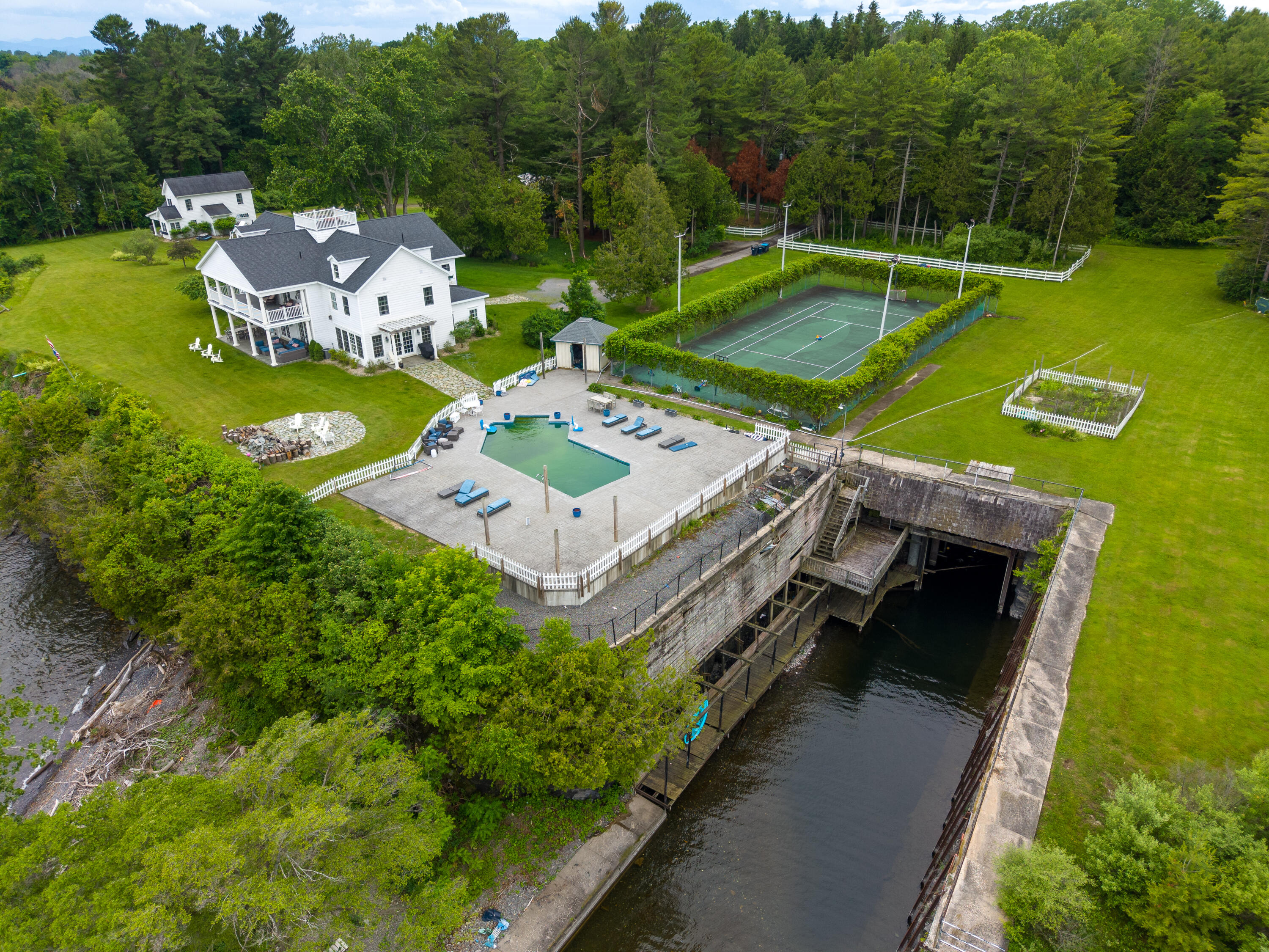 1068 Cumberland Head Road Plattsburgh, NY 12901 - Photo 43 of 58