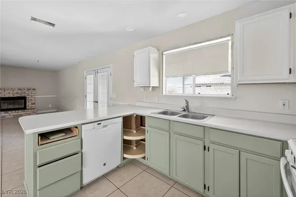 $392,500 | 713 Strawberry Place, Henderson, NV 89002