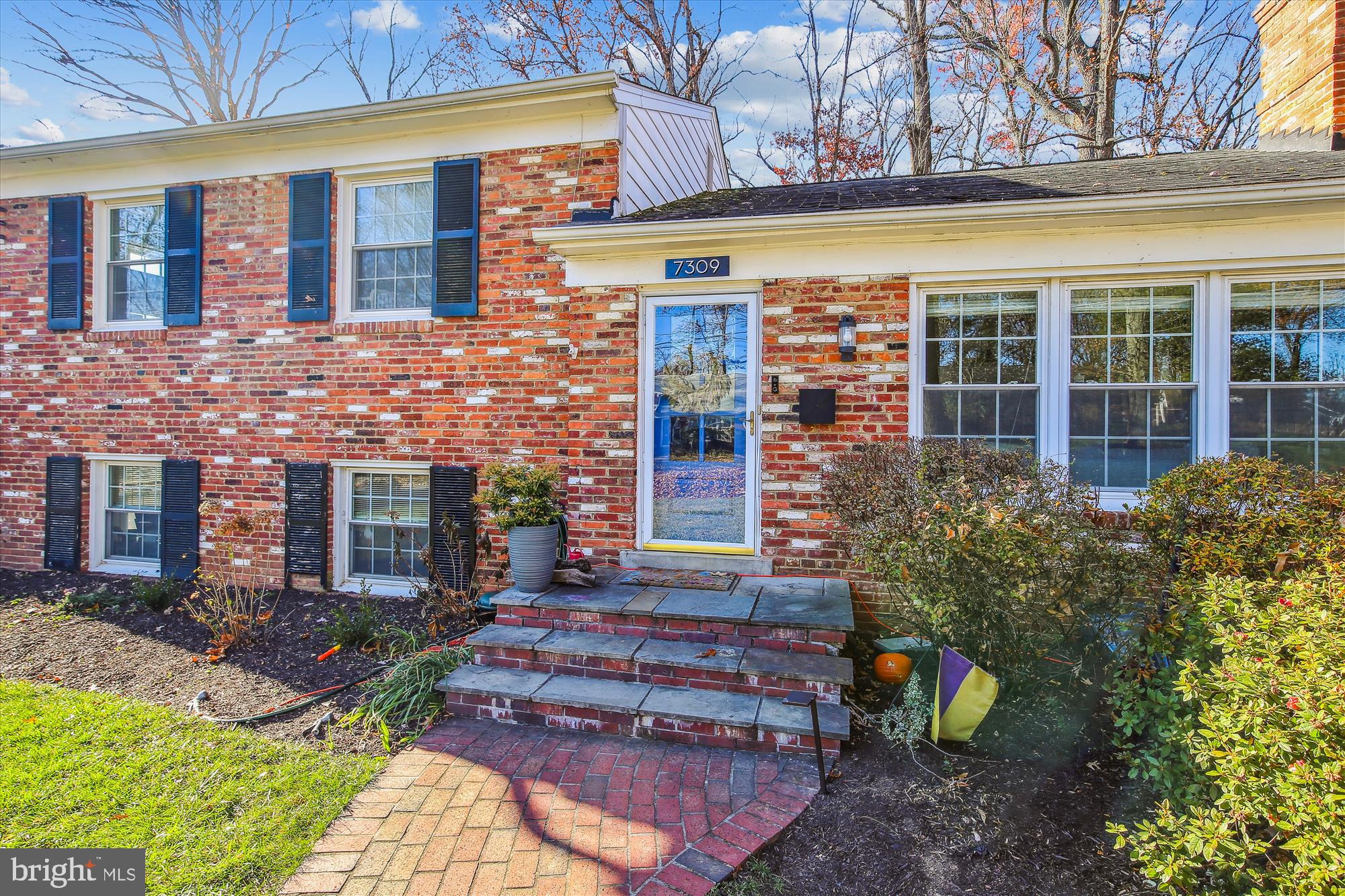 7309 Pinecastle Road Falls Church, VA 22043 - Photo 2 of 49