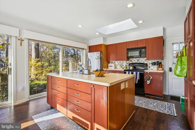 $4,400 | 7309 Pinecastle Road, Falls Church, VA 22043