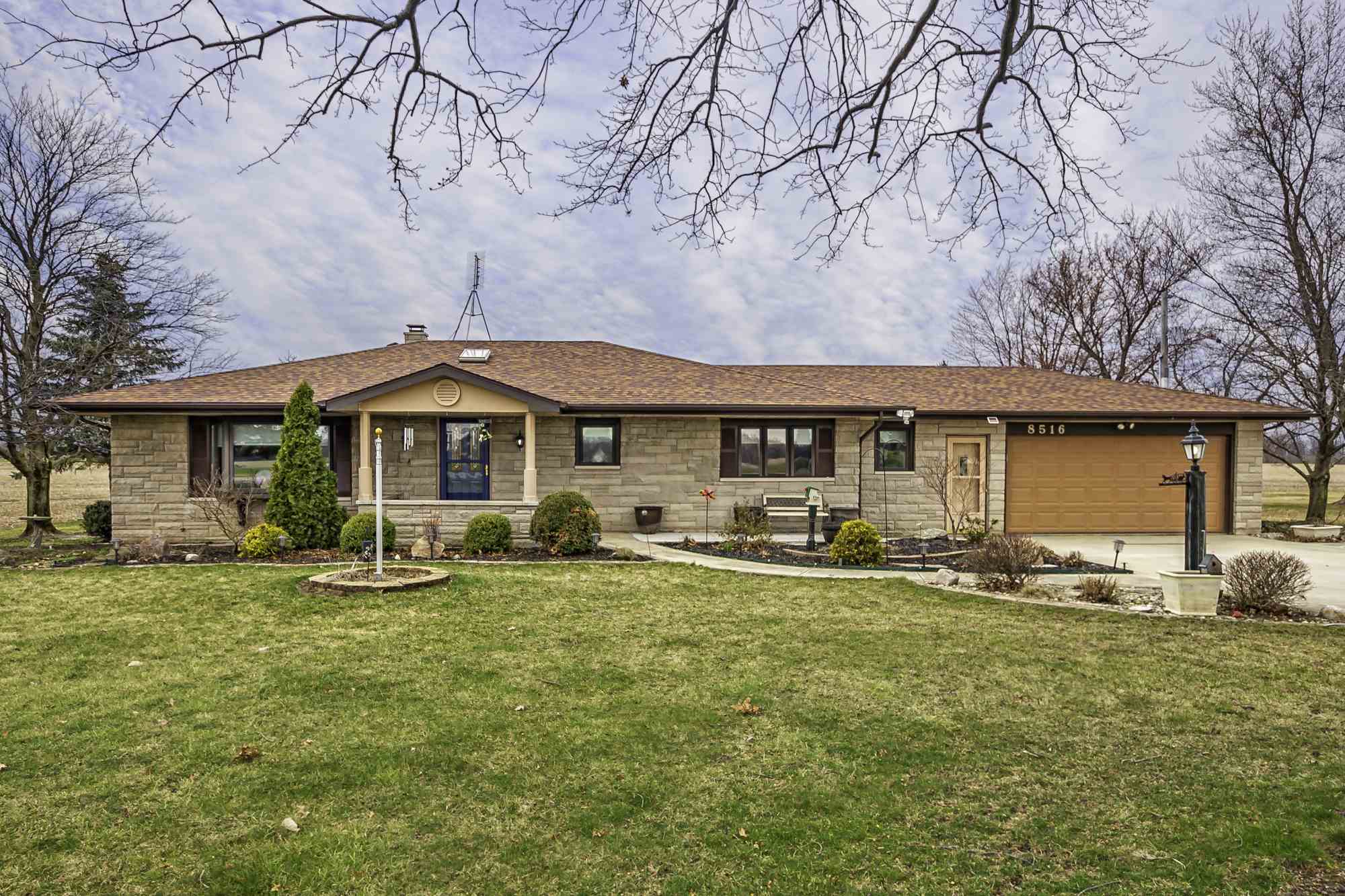 8516 Minnich Road Fort Wayne, IN 46816 - Photo 1 of 35