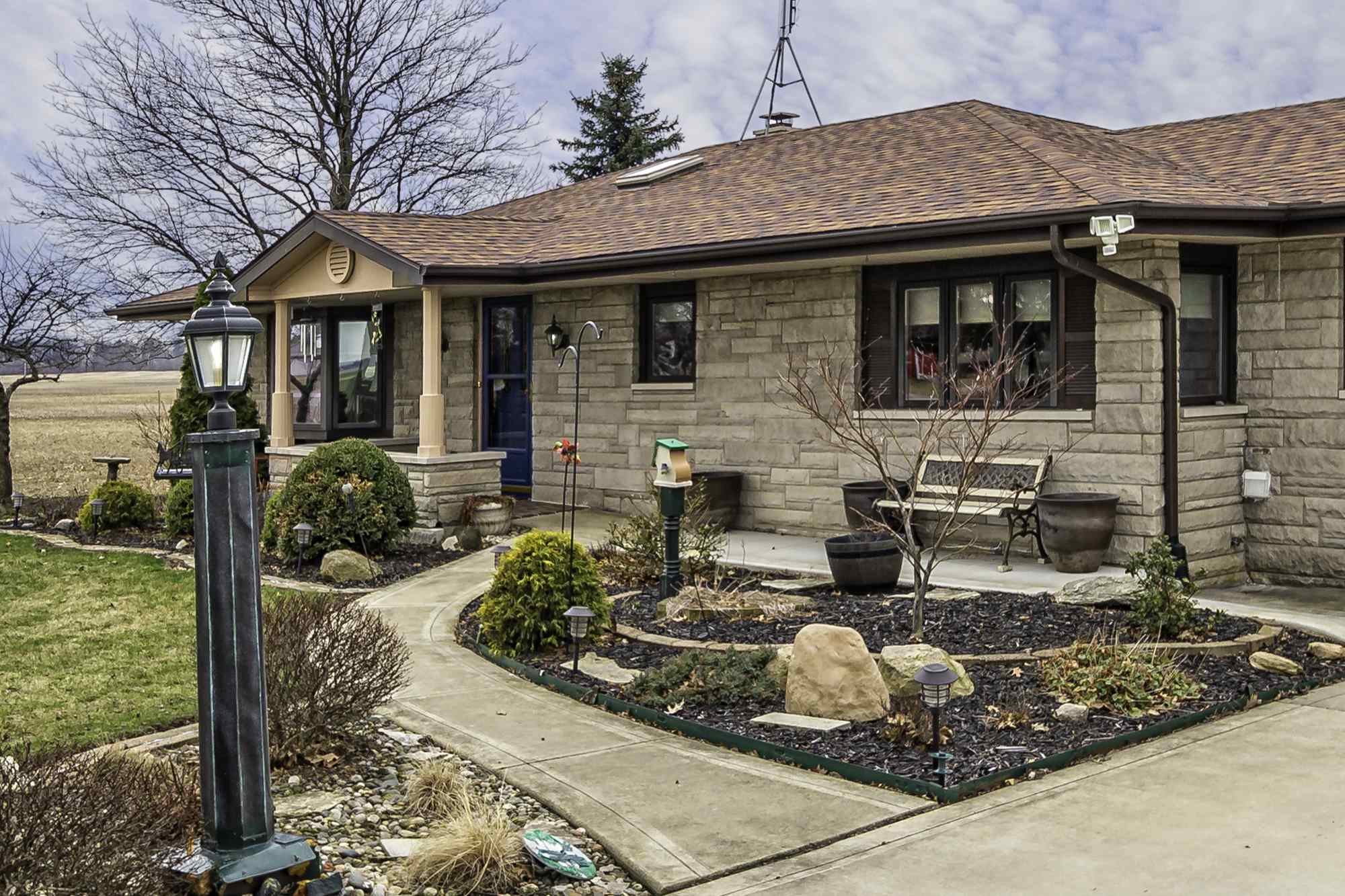 8516 Minnich Road Fort Wayne, IN 46816 - Photo 2 of 35