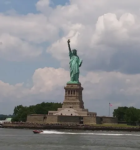 $3,100 | 7002 Boulevard East, Unit 15B, Guttenberg, NJ 07093