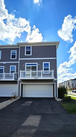 $460,000 | 2227 Glacier Street, Mundelein, IL 60060