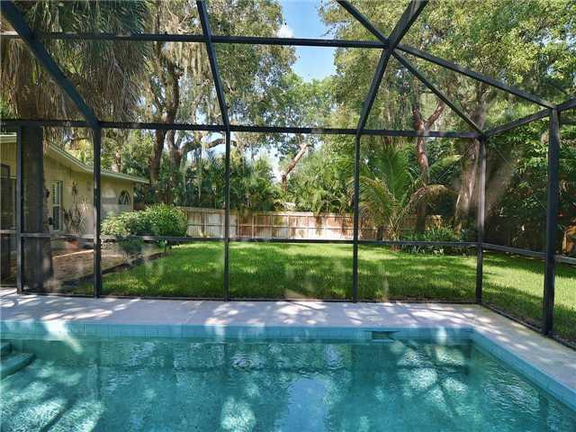 13 Palm Road Sewall's Point, FL 34996 - Photo 24 of 25 Gallery Image 24