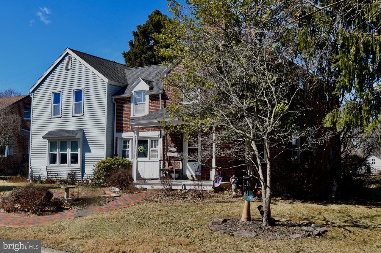 202 Parkside Avenue Reading, PA 19607 - Photo 1 of 33