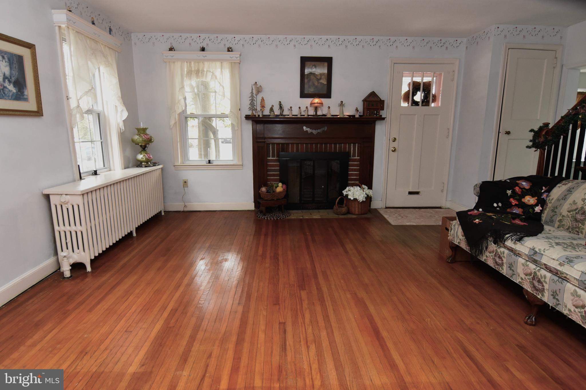 202 Parkside Avenue Reading, PA 19607 - Photo 3 of 33
