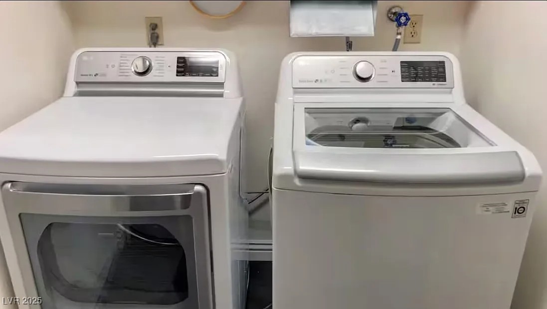 4823 Illustrious Street Las Vegas, NV 89147 - Photo 34 of 34 Laundry area featuring washing machine and clothes