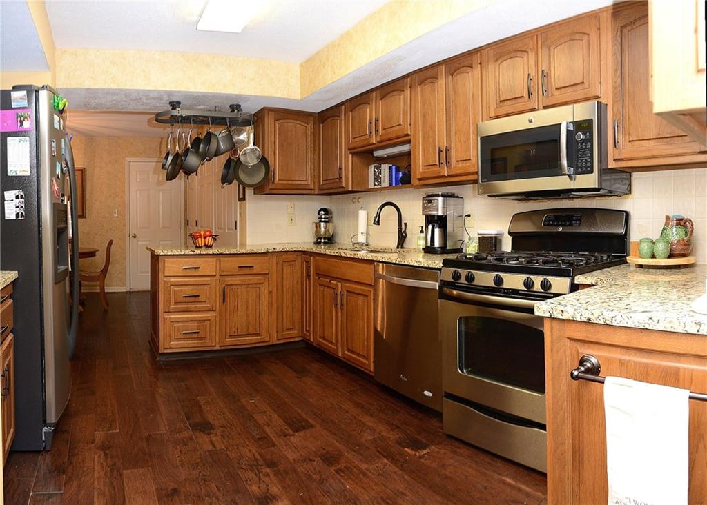 7431 Longleat Road Indianapolis, IN 46240 - Photo 6 of 34 Gallery Image 6