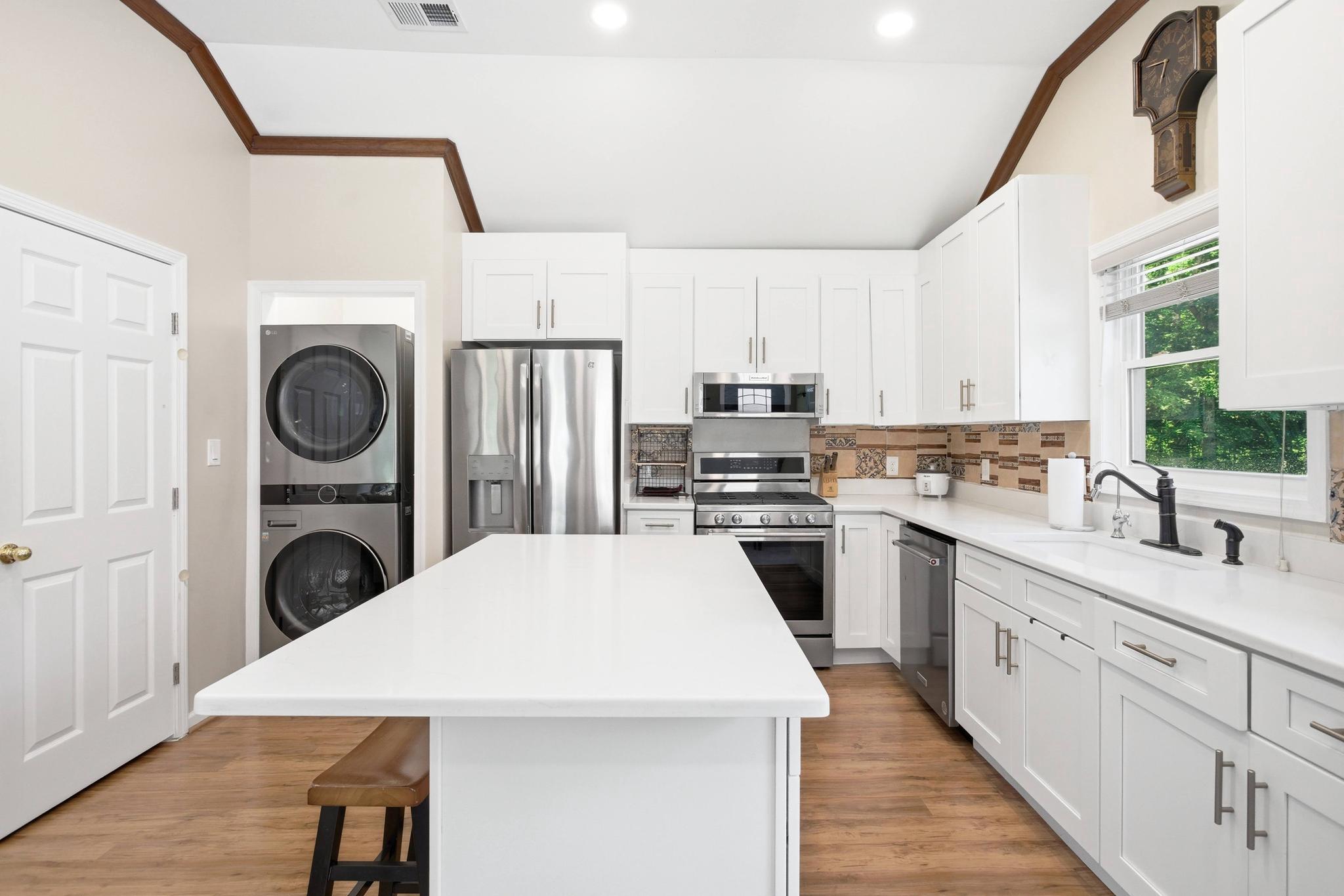 11701 Braddock Road Fairfax, VA 22030 - Photo 45 of 70 ADU kitchen and laundry