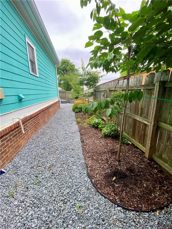 404 Bass Street Southwest Atlanta, GA 30310 - Photo 13 of 14