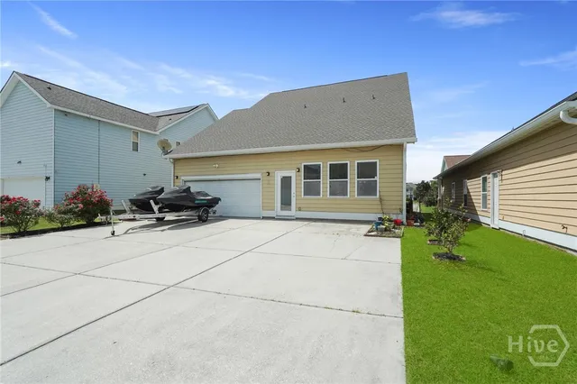 $2,300 | 243 Clearwater Circle, Port Wentworth, GA 31407