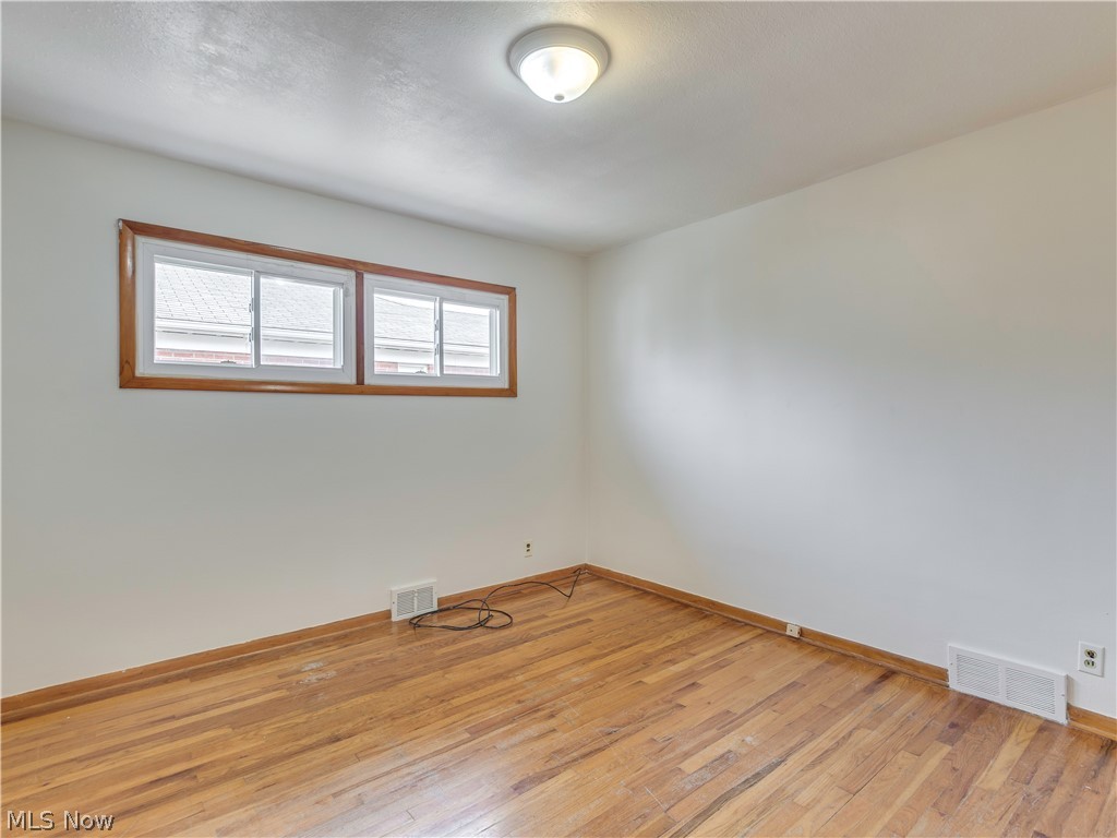 655 Pendley Road Willowick, OH 44095 - Photo 17 of 24 Gallery Image 17