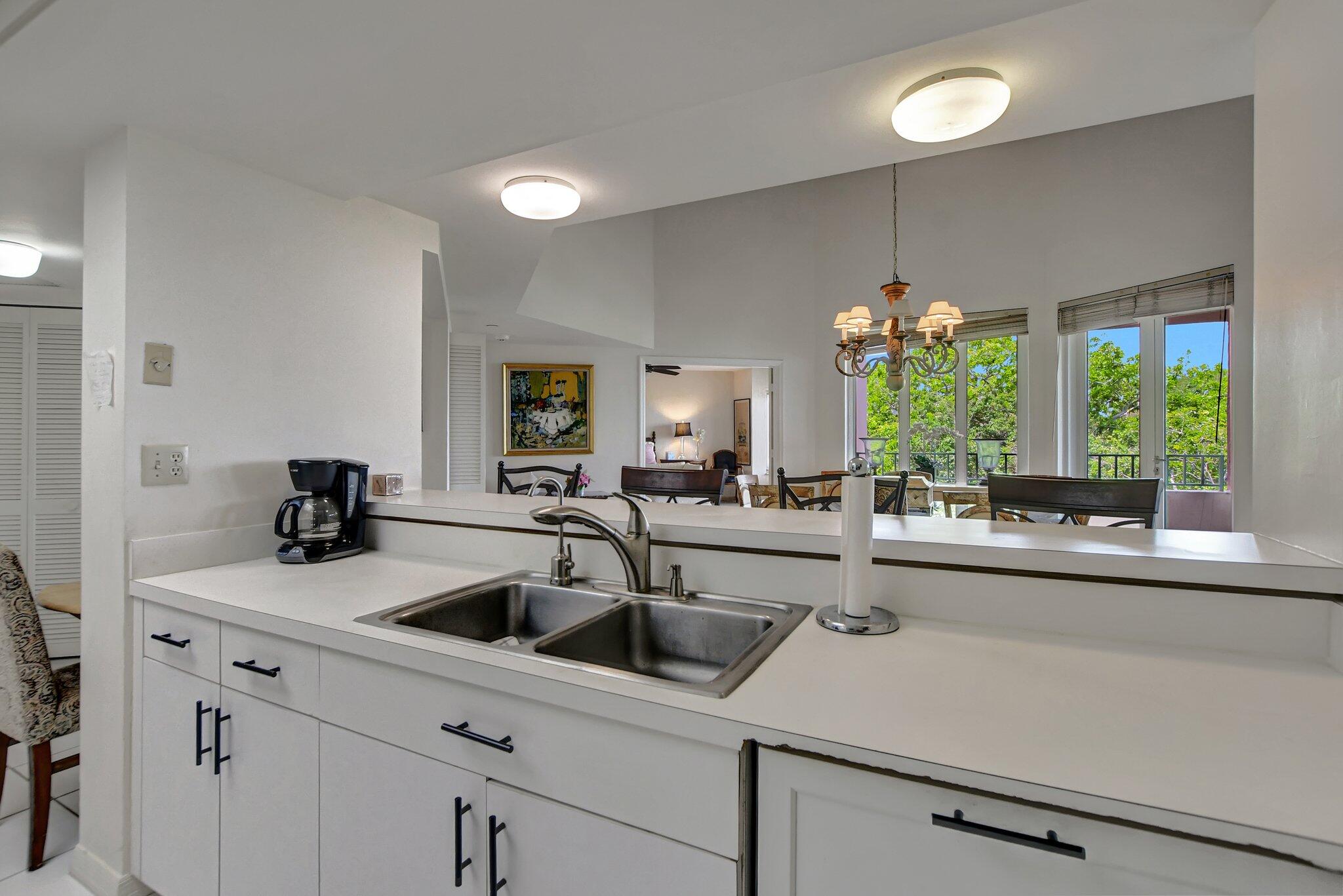 100 Southeast 5th Avenue, Unit 504 Boca Raton, FL 33432 - Photo 15 of 53 Kitchen