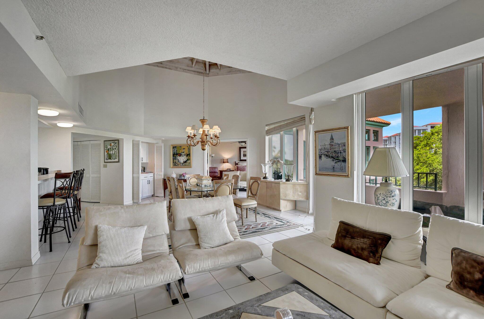 100 Southeast 5th Avenue, Unit 504 Boca Raton, FL 33432 - Photo 6 of 53 Living/Dining