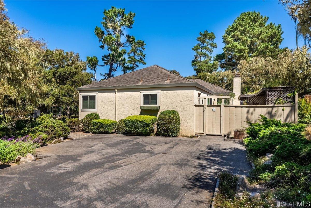 2885 Rancho Road Pebble Beach, CA 93953 - Photo 12 of 32 Gallery Image 12