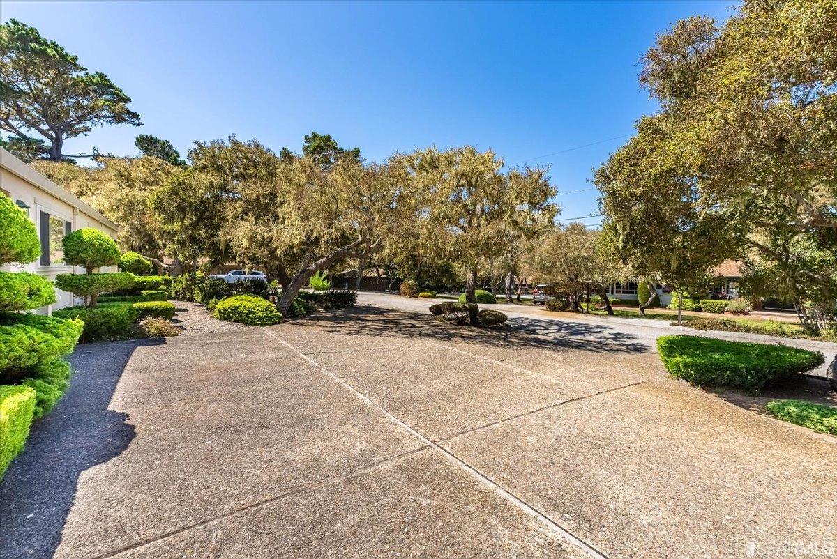 2885 Rancho Road Pebble Beach, CA 93953 - Photo 10 of 32 Gallery Image 10