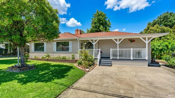 $489,000 | 92 Oak Knoll Road, Ukiah, CA 95482