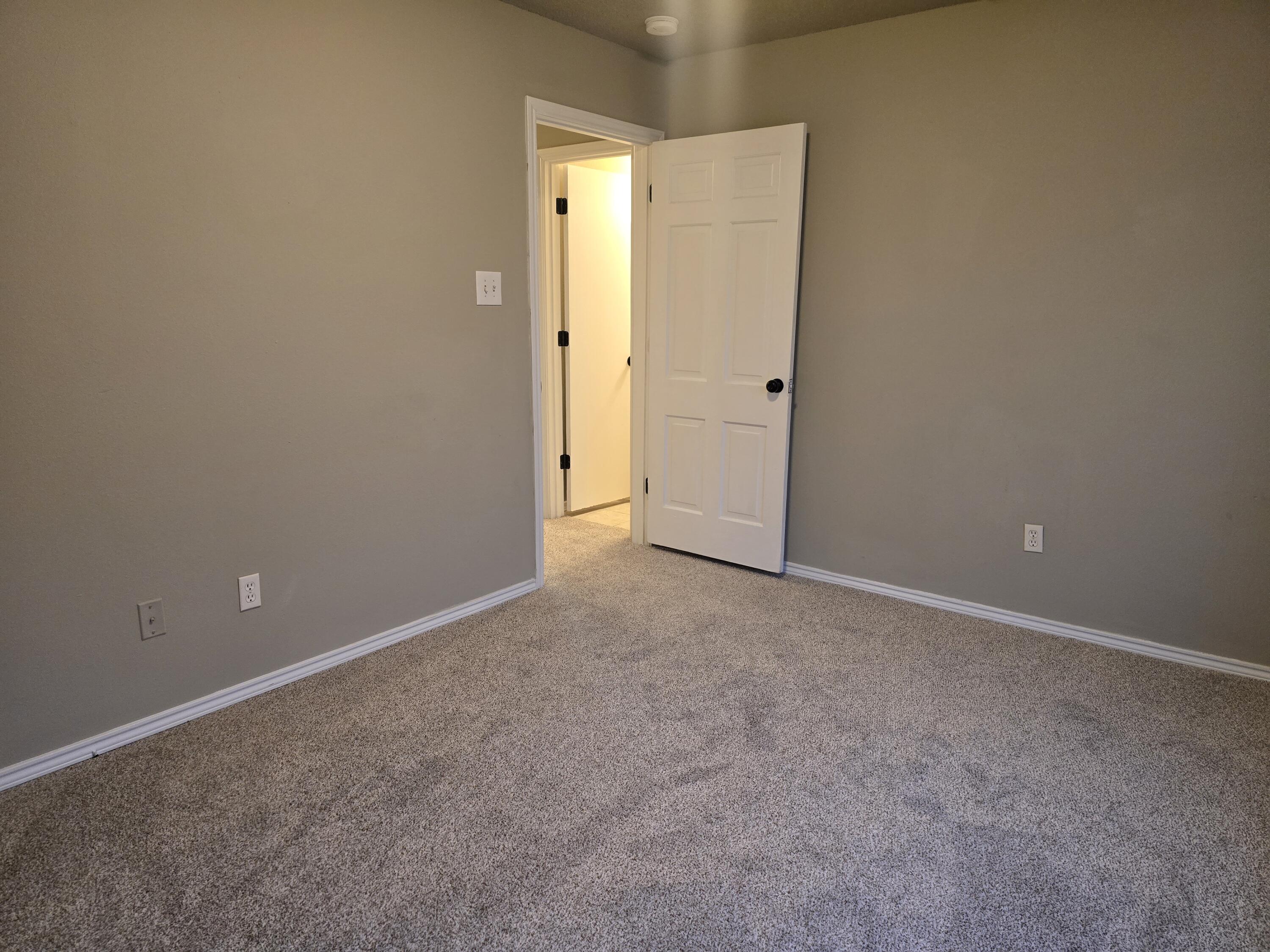 813 Ute Avenue Lubbock, TX 79403 - Photo 10 of 16 20260115_081136