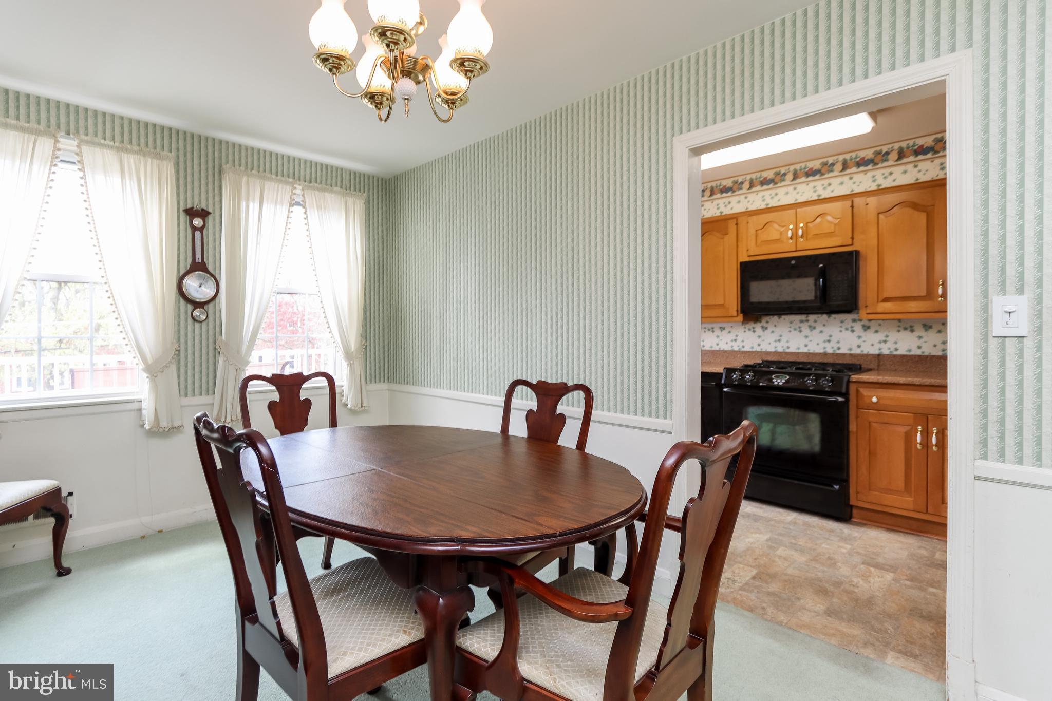 1631 Hardwick Road Baltimore, MD 21286 - Photo 12 of 46 Also has hardwood under the carpet.