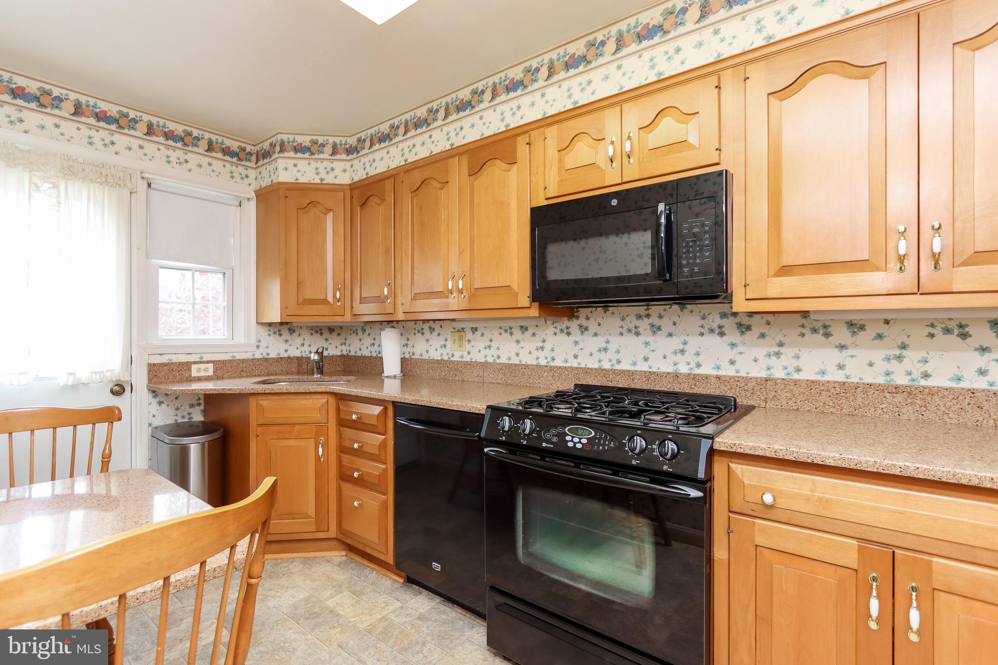 1631 Hardwick Road Baltimore, MD 21286 - Photo 14 of 46 Updated Kitchen with granite countertops.