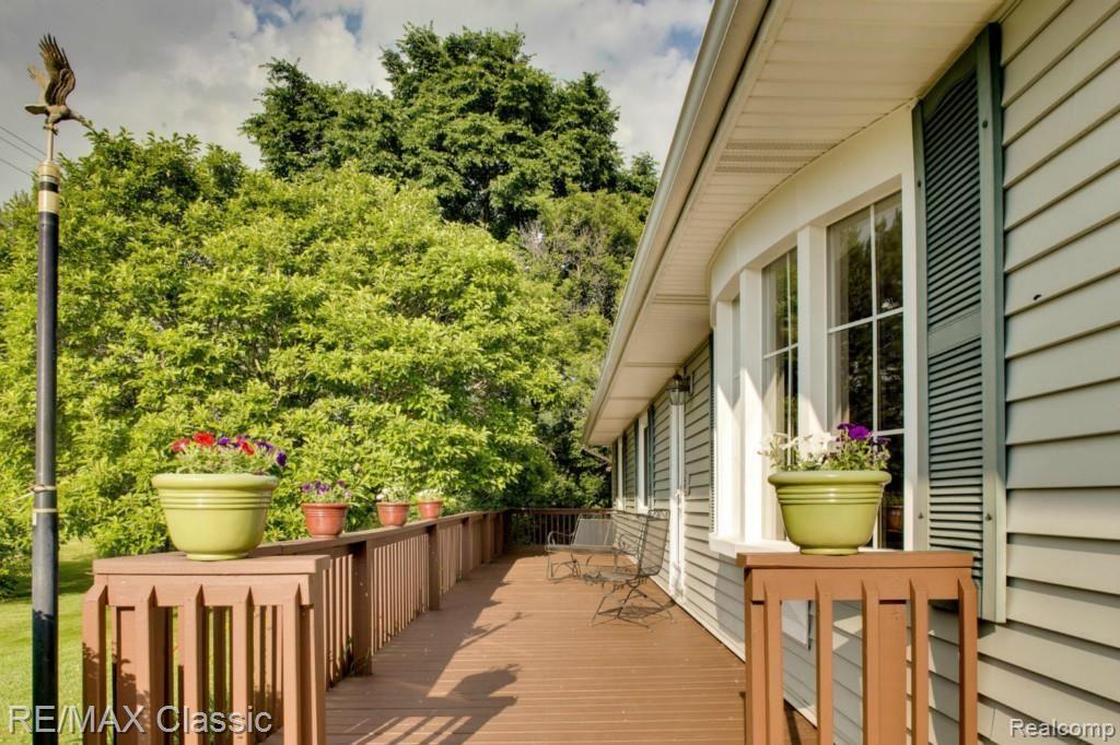 50821 Geddes Road Canton, MI 48188 - Photo 2 of 26 Huge Front Porch