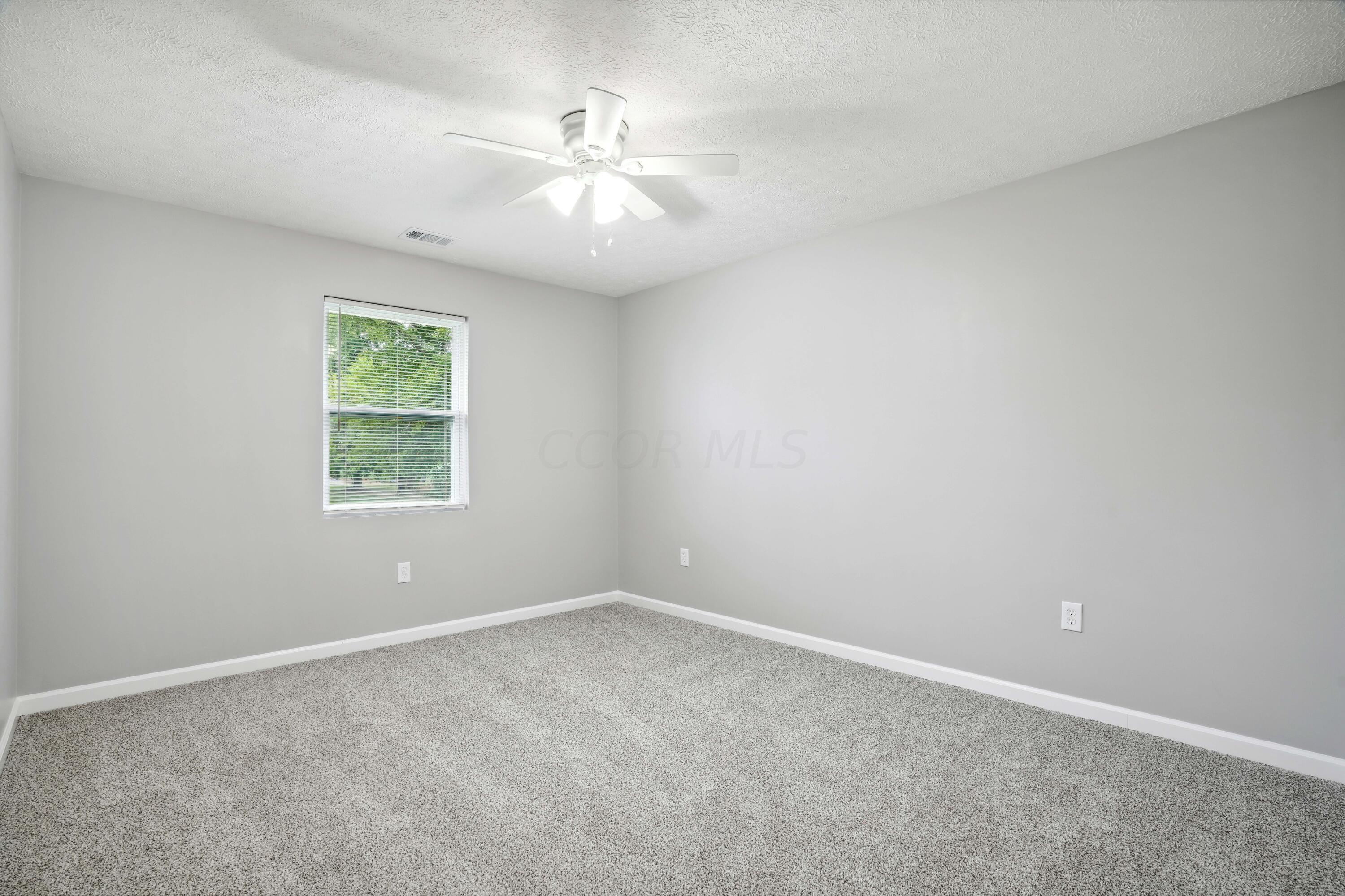 6705 Johnson Road Galloway, OH 43119 - Photo 25 of 30 Bedroom #3 with ceiling fan