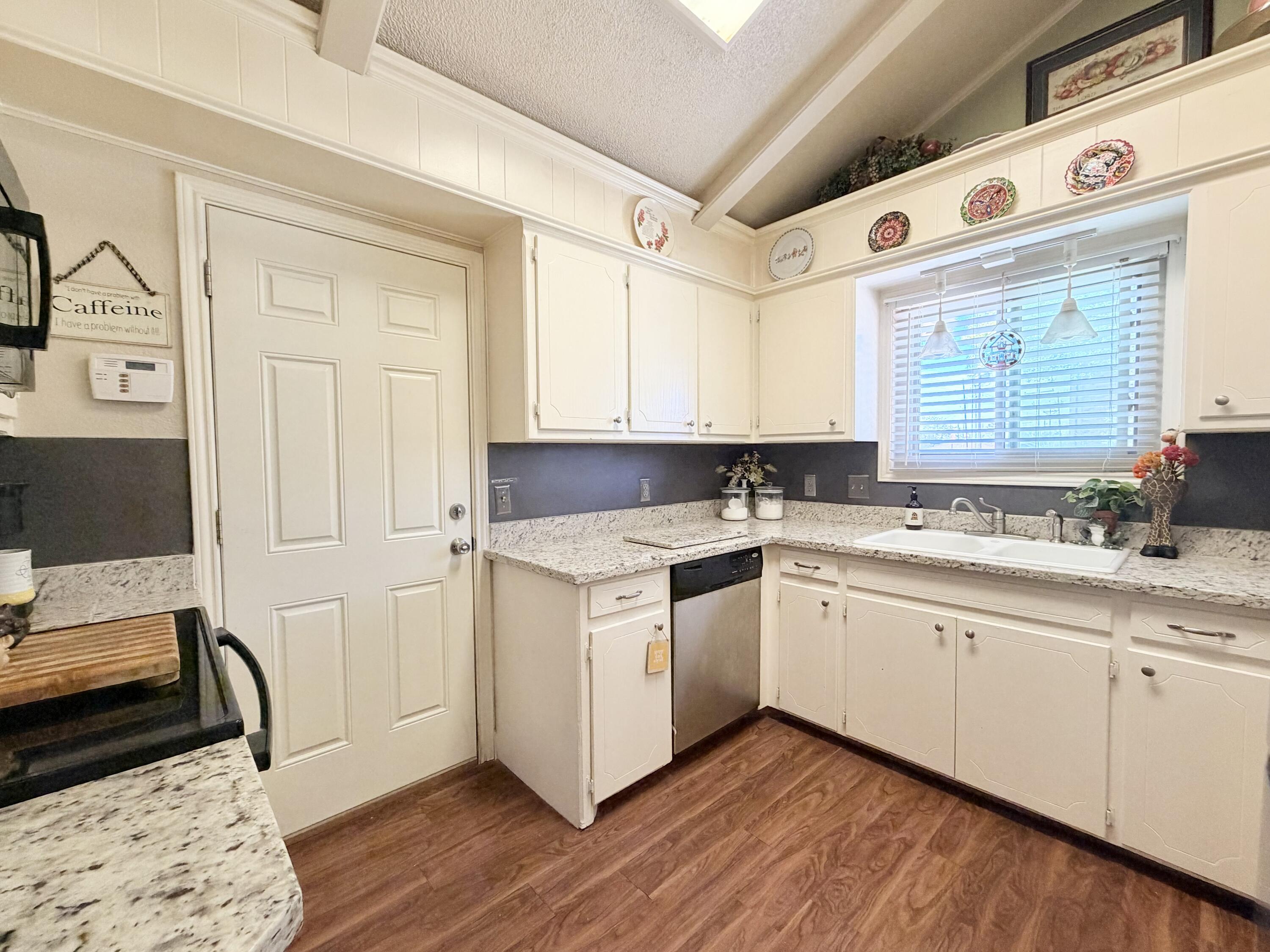 5002 55th Street Lubbock, TX 79414 - Photo 10 of 27 IMG_3531