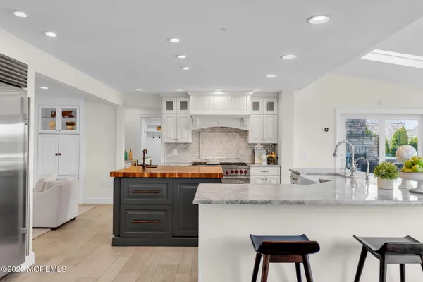 $2,899,999 | 52 Navesink Drive, Monmouth Beach, NJ 07750