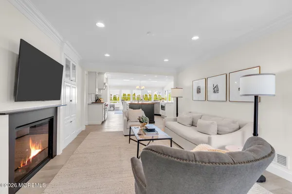 $2,899,999 | 52 Navesink Drive, Monmouth Beach, NJ 07750