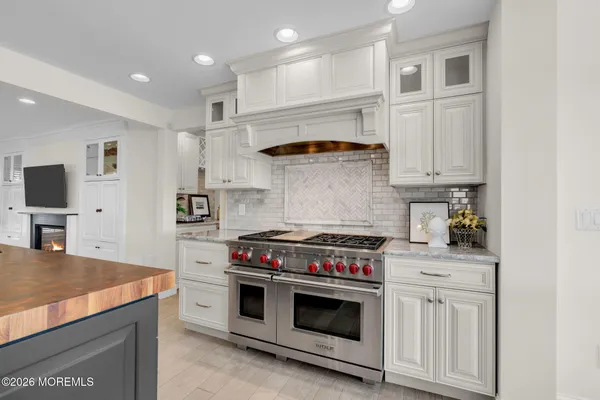 $2,899,999 | 52 Navesink Drive, Monmouth Beach, NJ 07750