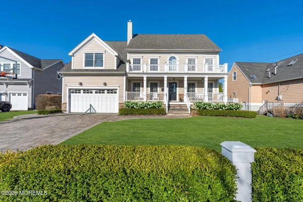 $2,899,999 | 52 Navesink Drive, Monmouth Beach, NJ 07750