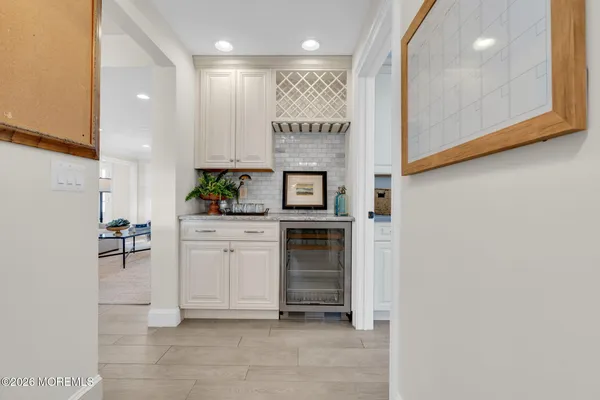 $2,899,999 | 52 Navesink Drive, Monmouth Beach, NJ 07750