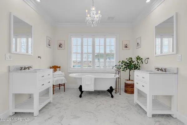 $2,899,999 | 52 Navesink Drive, Monmouth Beach, NJ 07750