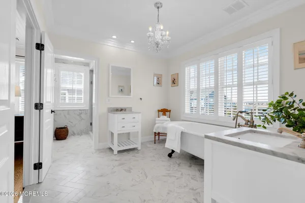 $2,899,999 | 52 Navesink Drive, Monmouth Beach, NJ 07750