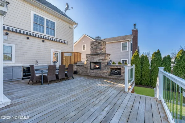 $2,899,999 | 52 Navesink Drive, Monmouth Beach, NJ 07750
