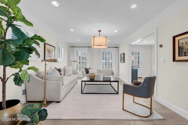 $2,899,999 | 52 Navesink Drive, Monmouth Beach, NJ 07750