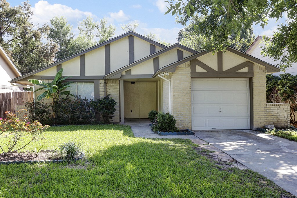 12706 Monaco Road Houston, TX 77070 - Photo 1 of 10